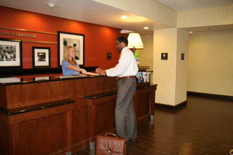 Hampton Inn Richmond - Airport Sandston Beltér fotó