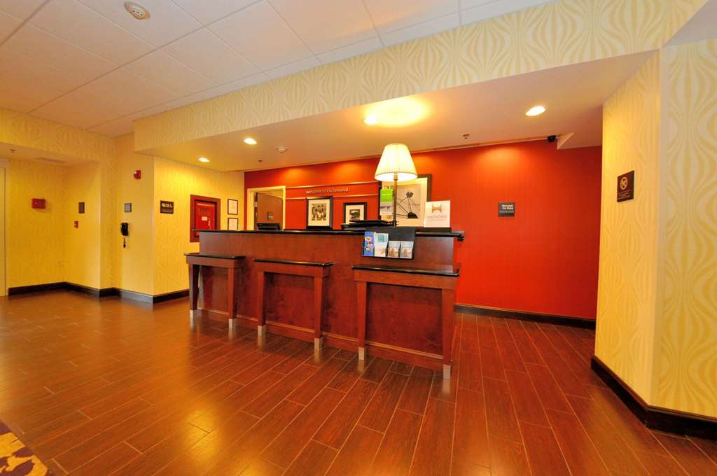Hampton Inn Richmond - Airport Sandston Beltér fotó