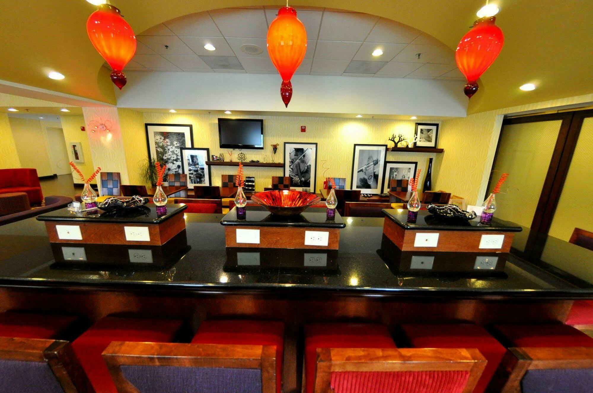 Hampton Inn Richmond - Airport Sandston Beltér fotó